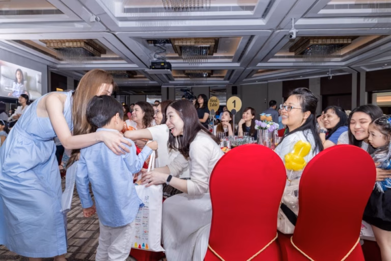 Vic60th-556
